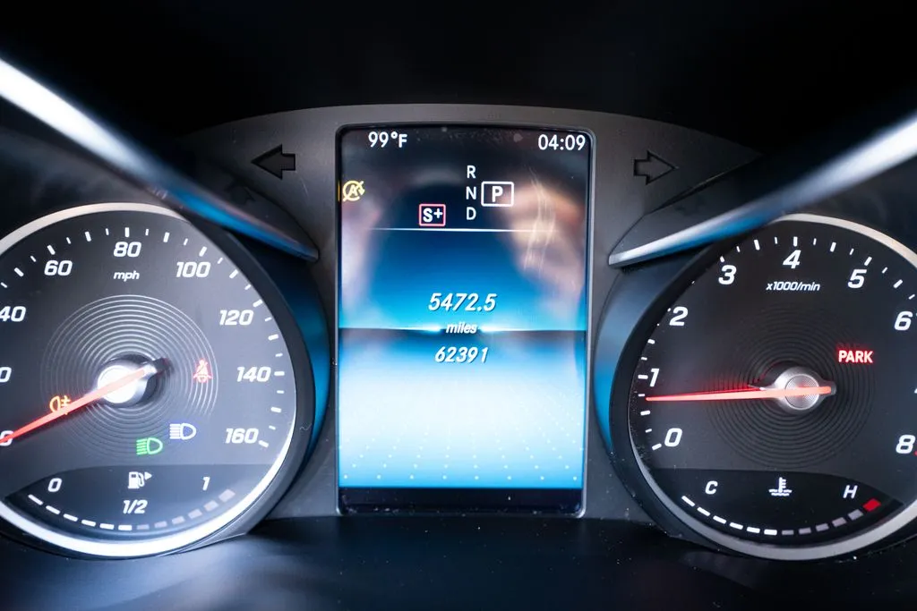 Mercedes-Benz GLC photo 35