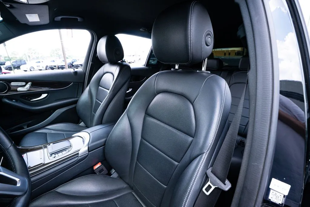 Mercedes-Benz GLC photo 30