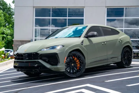 Photos of 2025 Lamborghini Urus SE for sale in Marietta, GA at Atlanta Autos