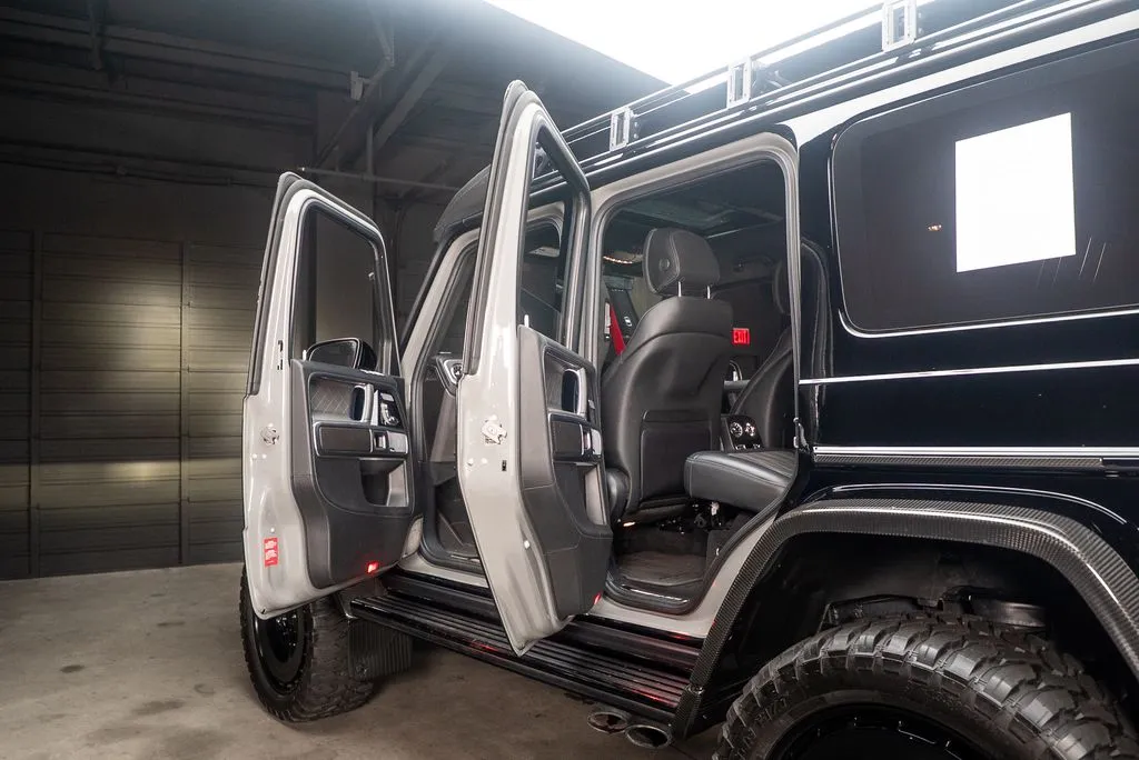 Mercedes-Benz G-Class photo 32