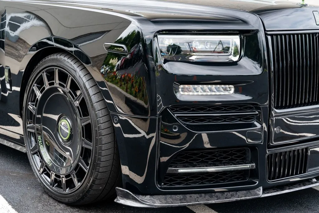 2023 Rolls-Royce Phantom Base - Photo 10