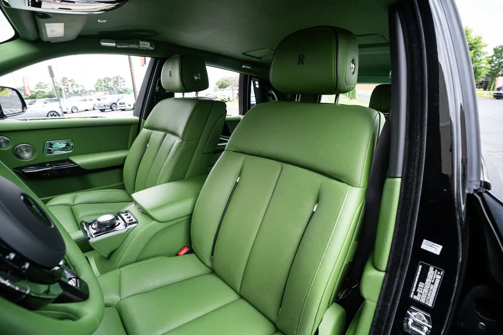 2023 Rolls-Royce Phantom Base - Photo 34