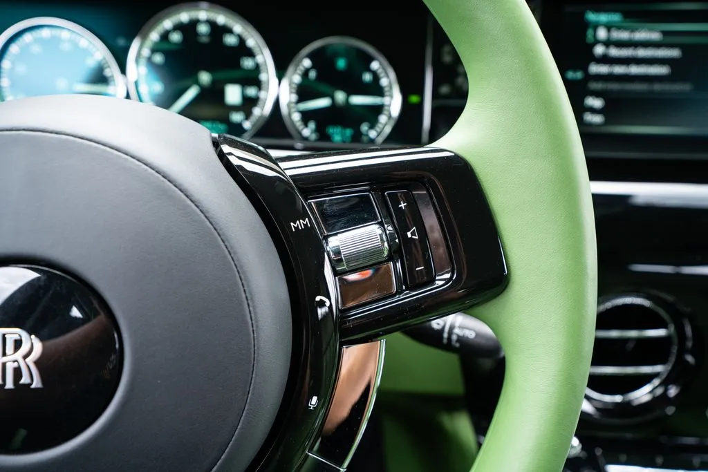 2023 Rolls-Royce Phantom Base - Photo 38