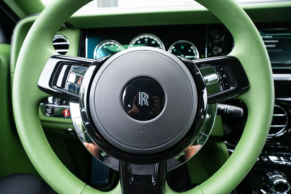 2023 Rolls-Royce Phantom Base - Photo 36