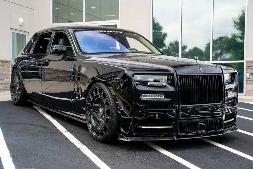 2023 Rolls-Royce Phantom Base - Photo 9