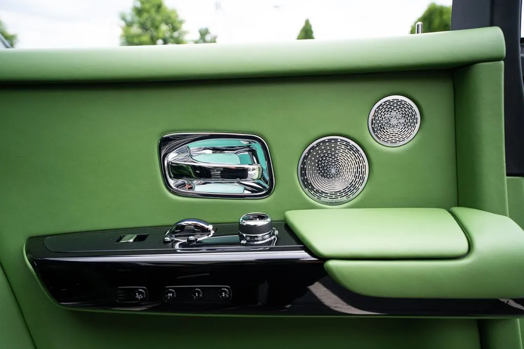 2023 Rolls-Royce Phantom Base - Photo 51