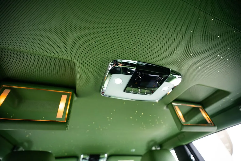 2023 Rolls-Royce Phantom Base - Photo 57