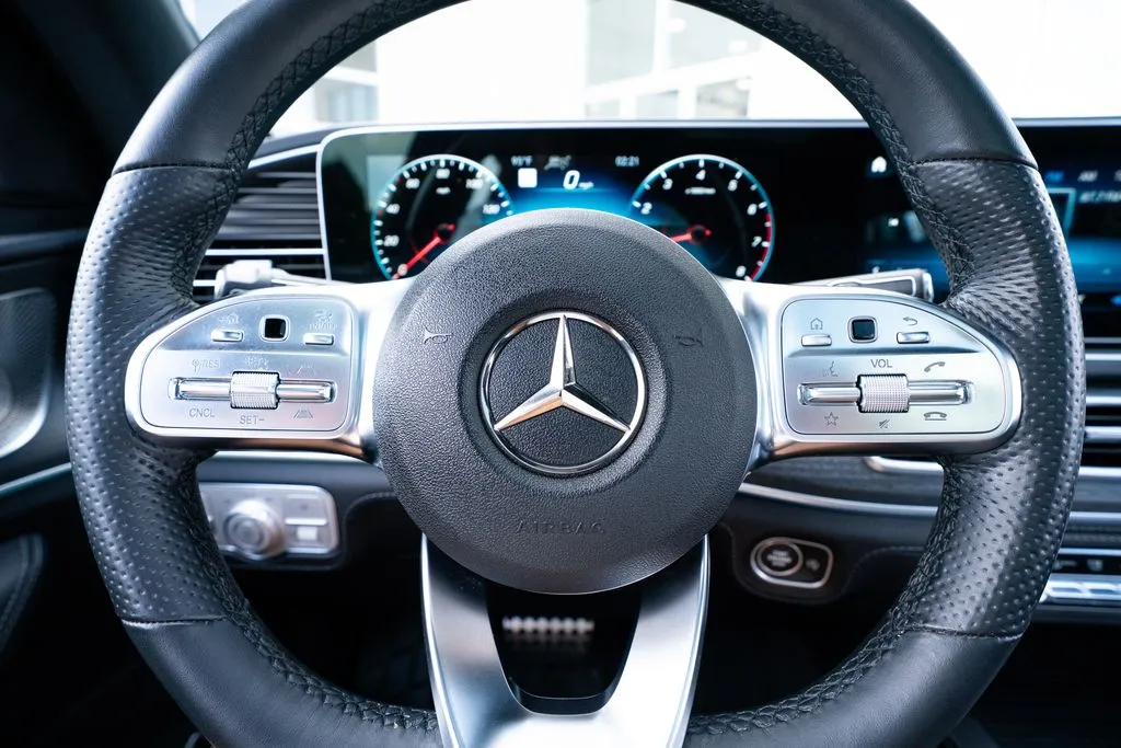 Mercedes-Benz GLS photo 31