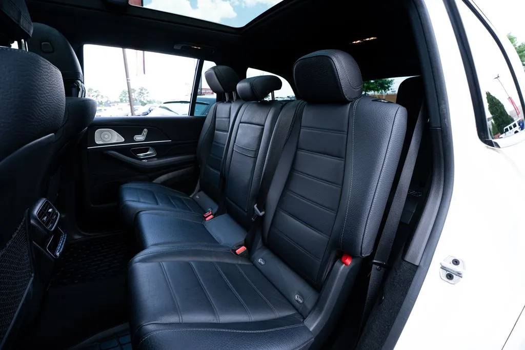 Mercedes-Benz GLS photo 46