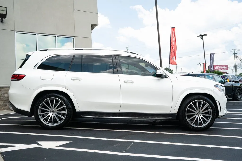 Mercedes-Benz GLS photo 11