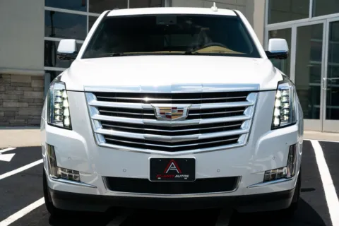 More photos of 2017 Cadillac Escalade Platinum Edition at Atlanta Autos, GA