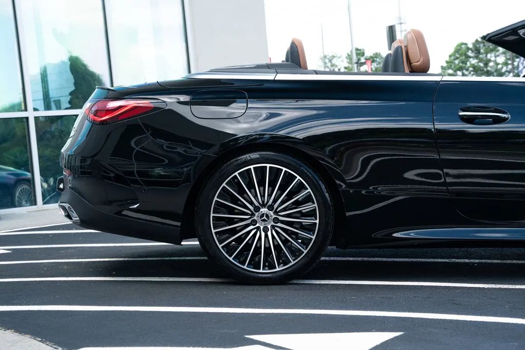 Mercedes-Benz CLE photo 12