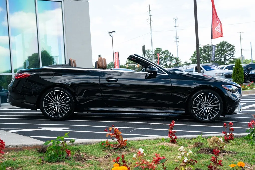 Mercedes-Benz CLE photo 11