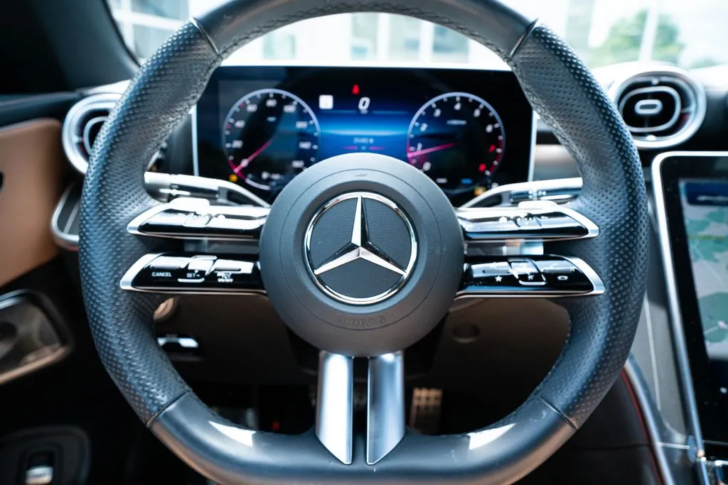 Mercedes-Benz CLE photo 35