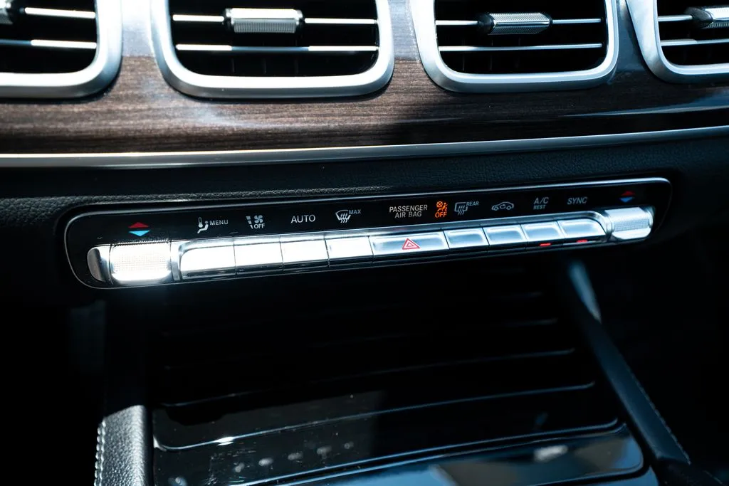 Mercedes-Benz GLS photo 37
