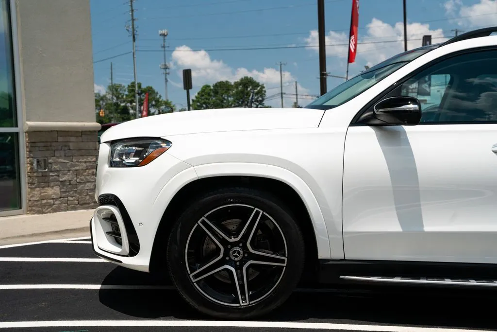 Mercedes-Benz GLS photo 20