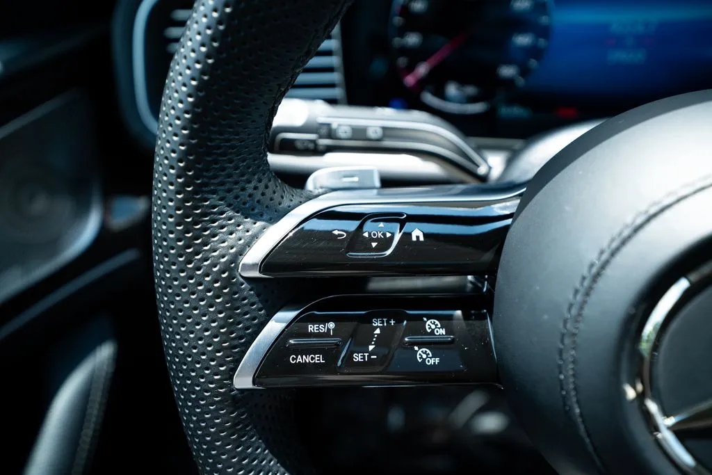 Mercedes-Benz GLS photo 30