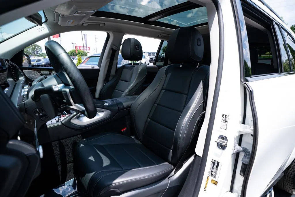 Mercedes-Benz GLS photo 27