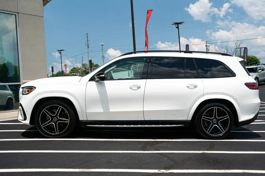 Mercedes-Benz GLS photo 19
