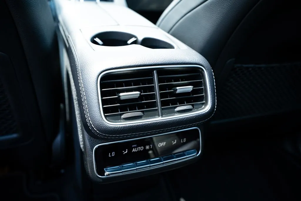 Mercedes-Benz GLS photo 46