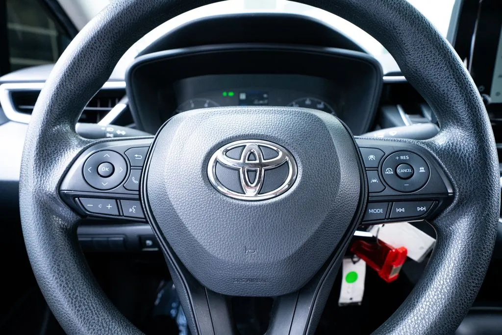 Toyota Corolla Hybrid photo 28