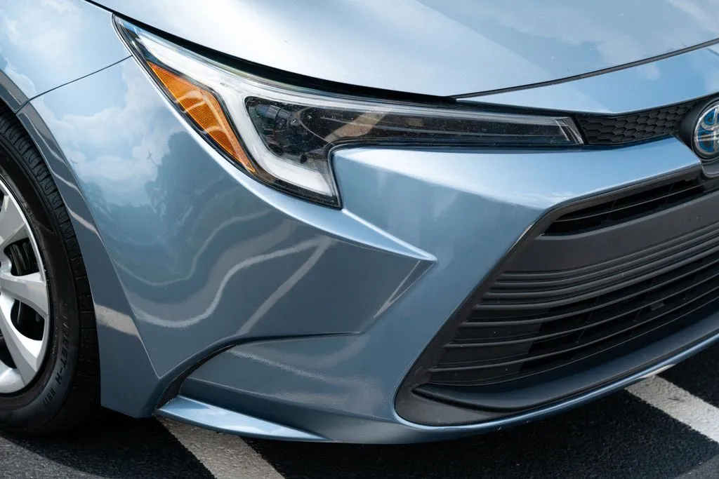 Toyota Corolla Hybrid photo 8