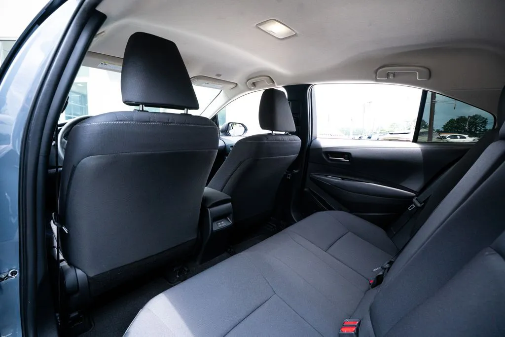 Toyota Corolla Hybrid photo 40