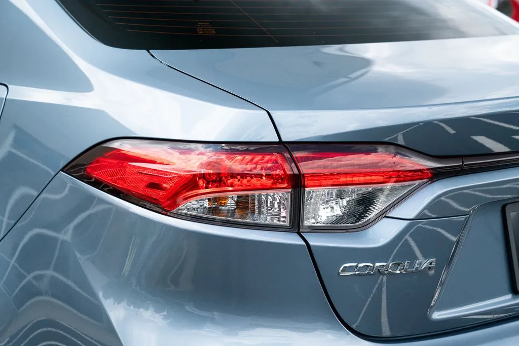Toyota Corolla Hybrid photo 18
