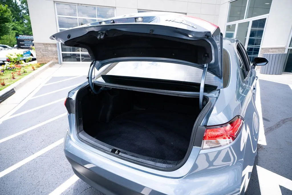 Toyota Corolla Hybrid photo 42