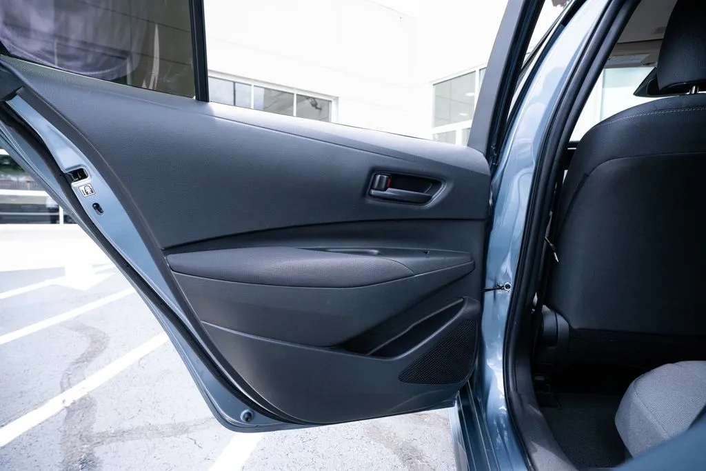 Toyota Corolla Hybrid photo 39