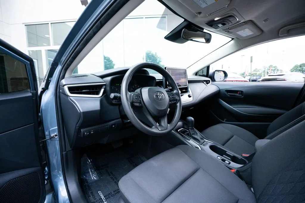Toyota Corolla Hybrid photo 25