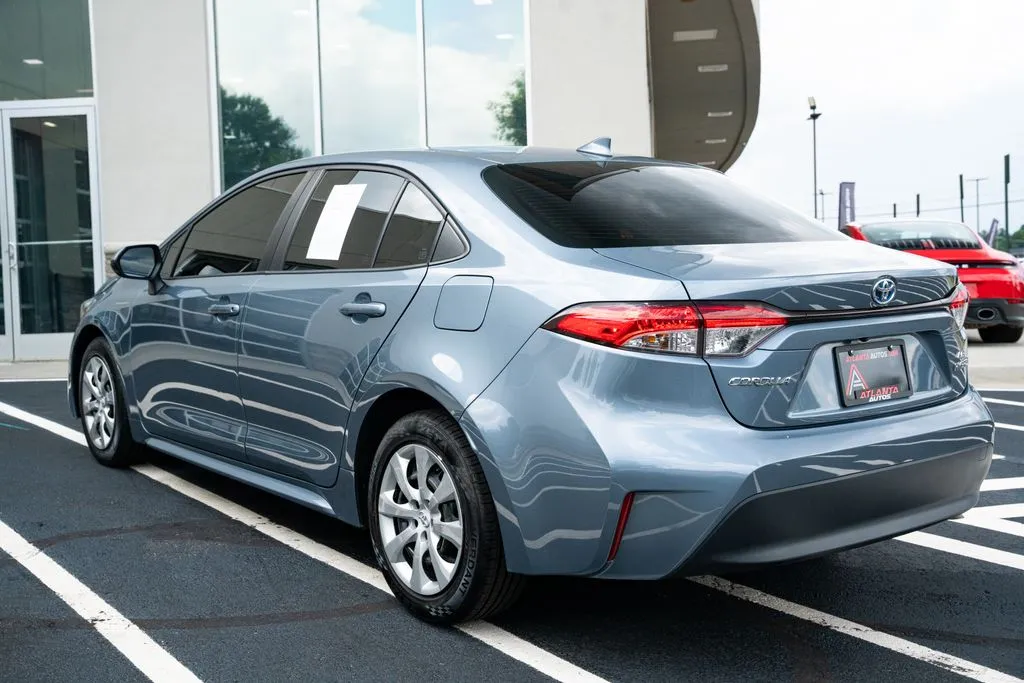 Toyota Corolla Hybrid photo 17