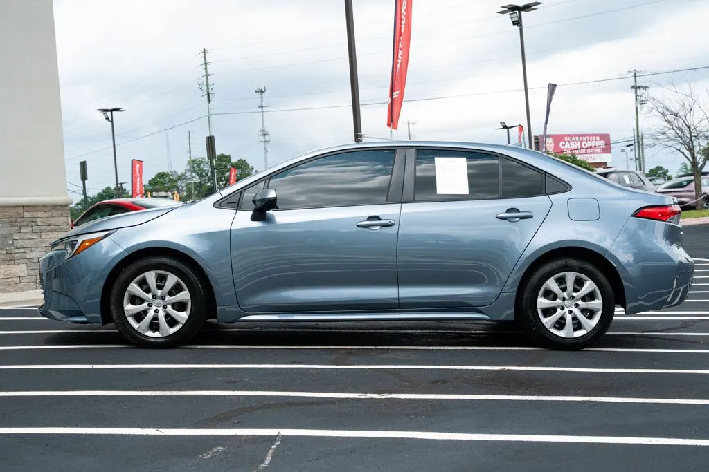 Toyota Corolla Hybrid photo 21