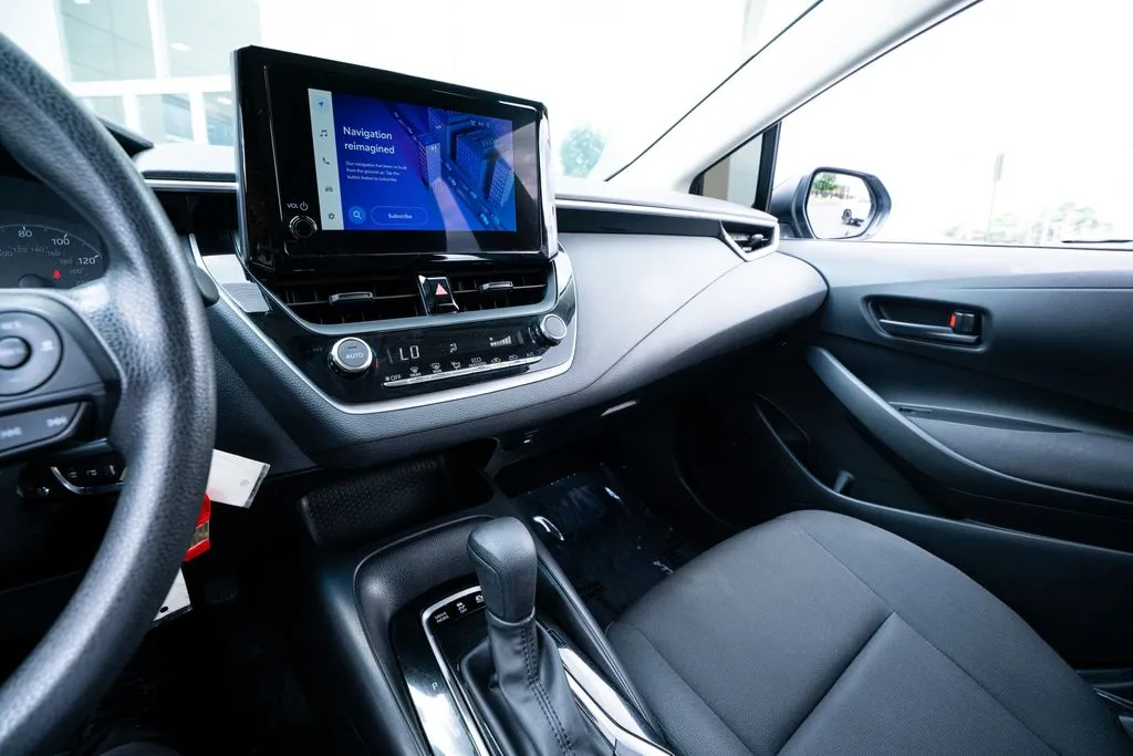 Toyota Corolla Hybrid photo 32