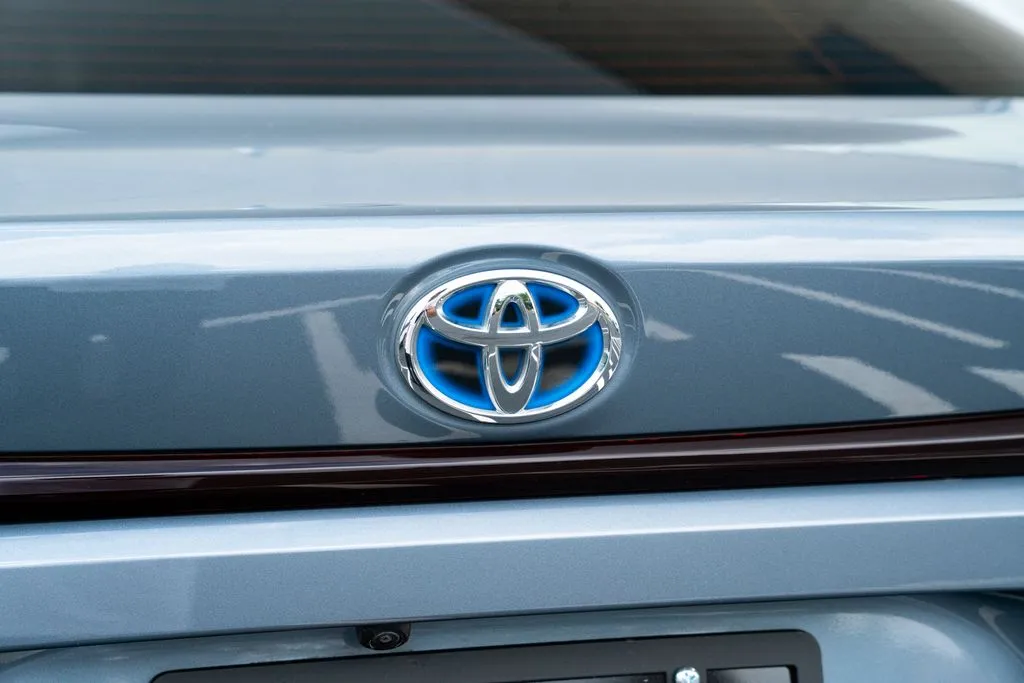Toyota Corolla Hybrid photo 16