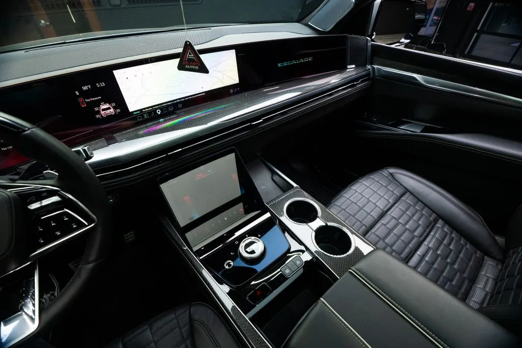 Cadillac Escalade photo 38