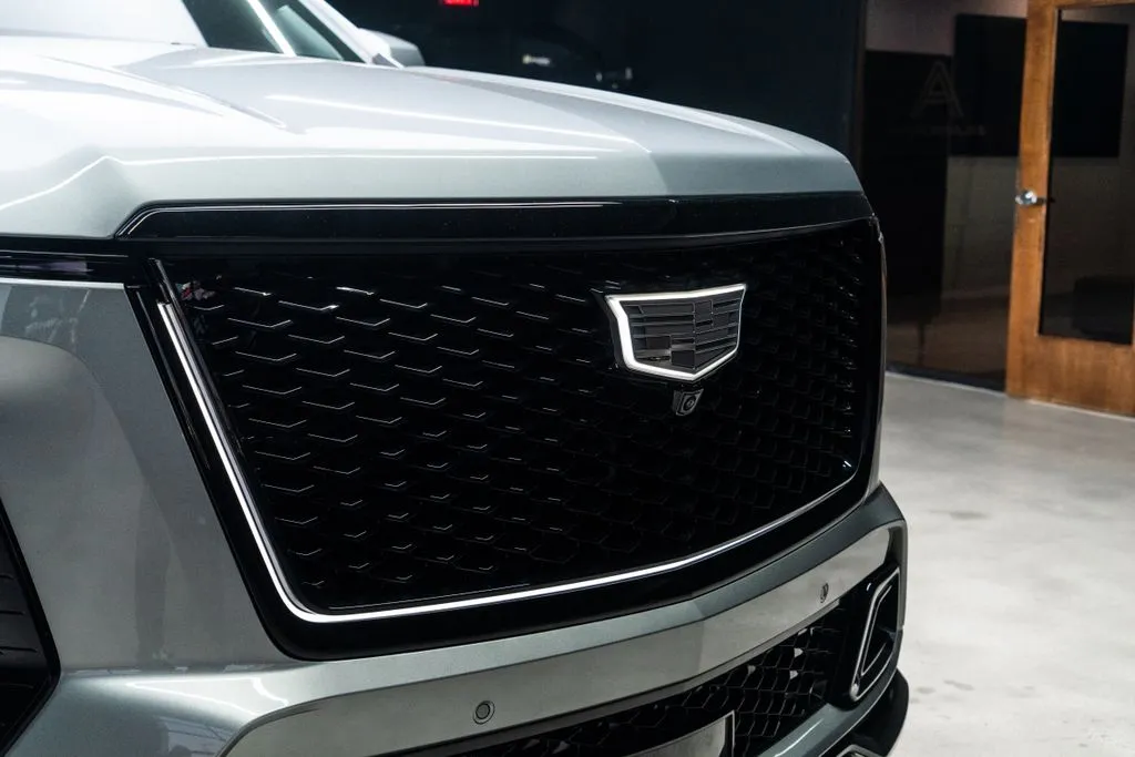 Cadillac Escalade photo 8