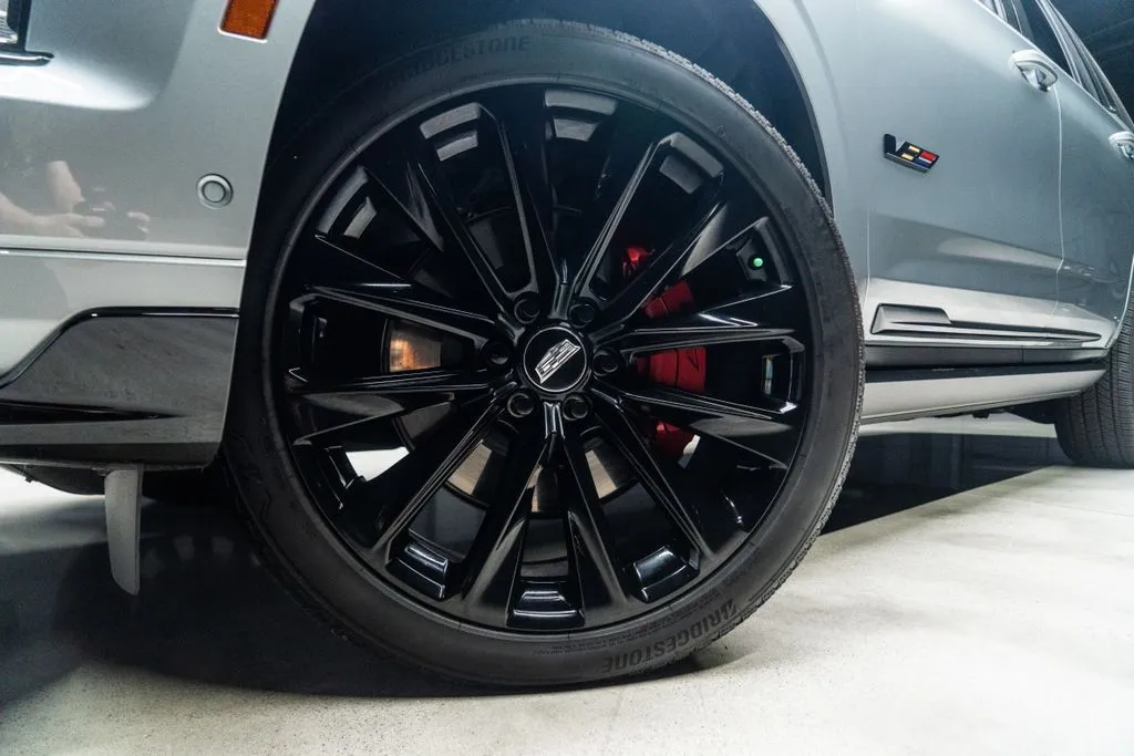 Cadillac Escalade photo 4