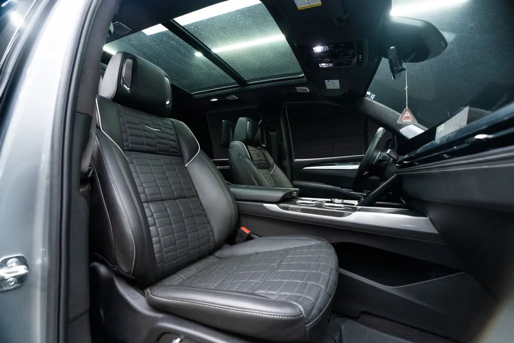 Cadillac Escalade photo 43