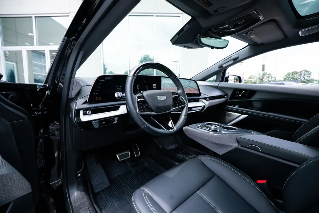 Cadillac OPTIQ photo 28