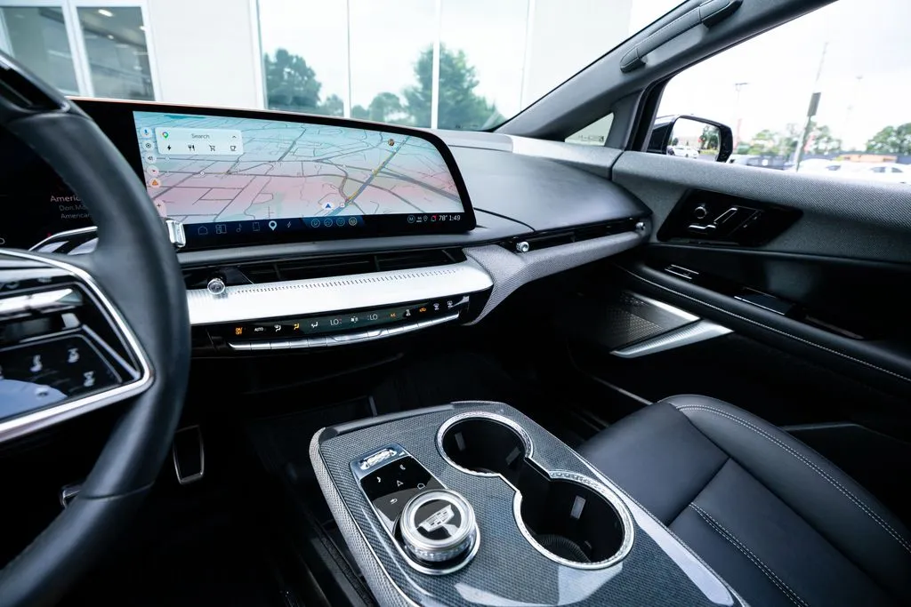 Cadillac OPTIQ photo 37