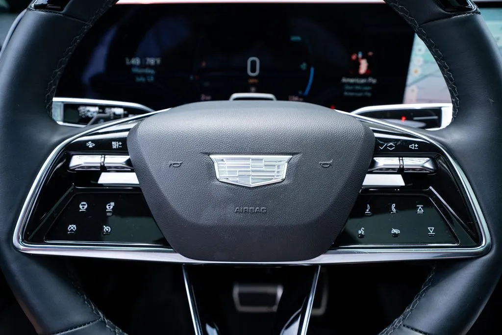 Cadillac OPTIQ photo 33
