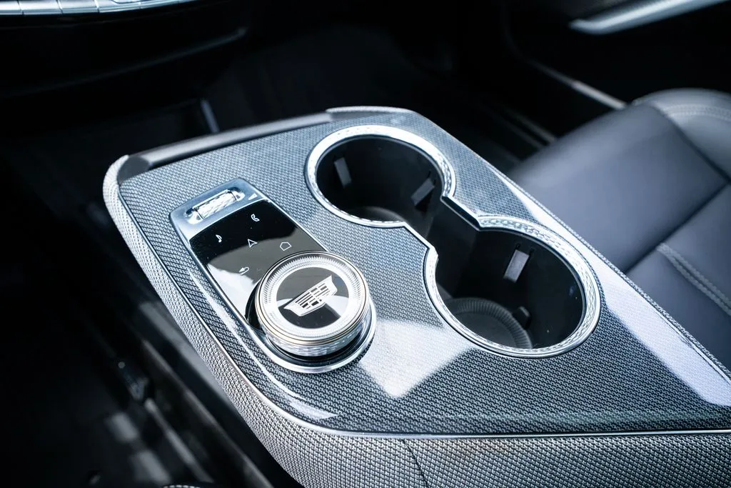 Cadillac OPTIQ photo 41
