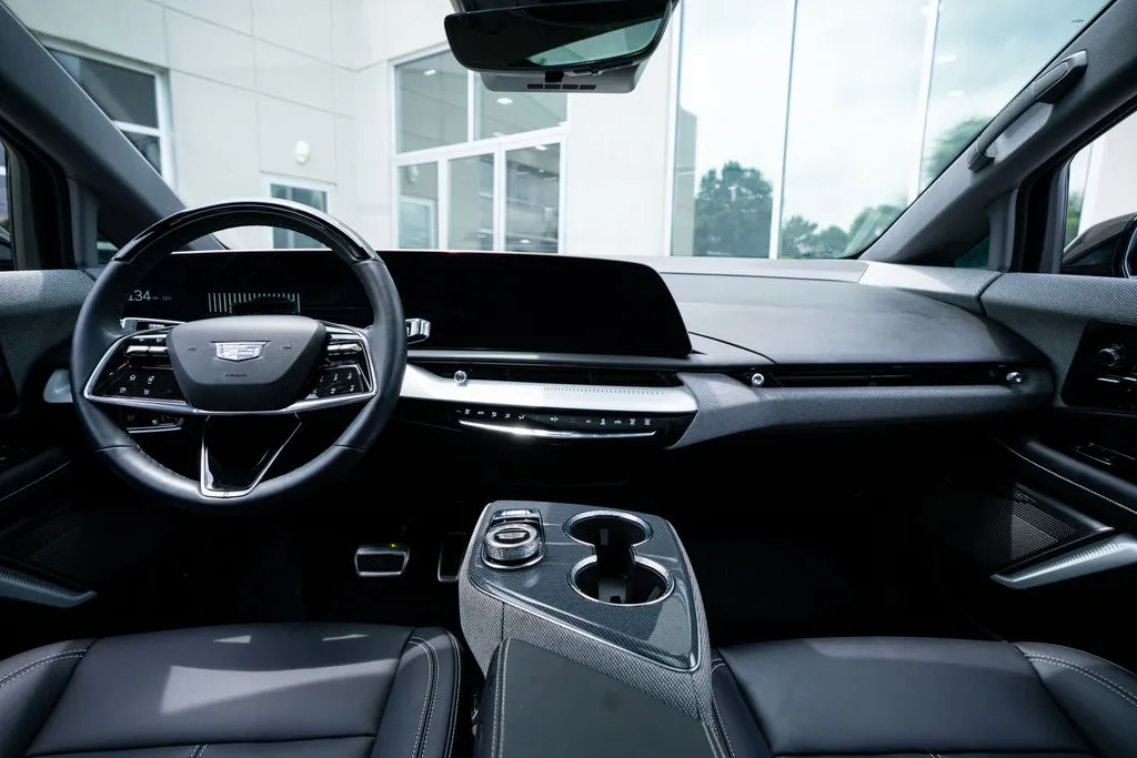 Cadillac OPTIQ photo 48