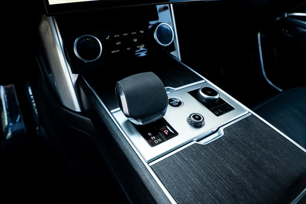 Land Rover Range Rover photo 30
