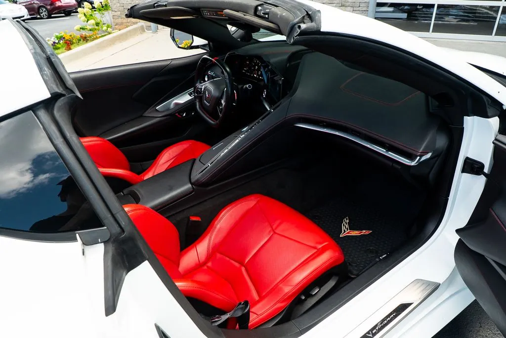 Chevrolet Corvette photo 32