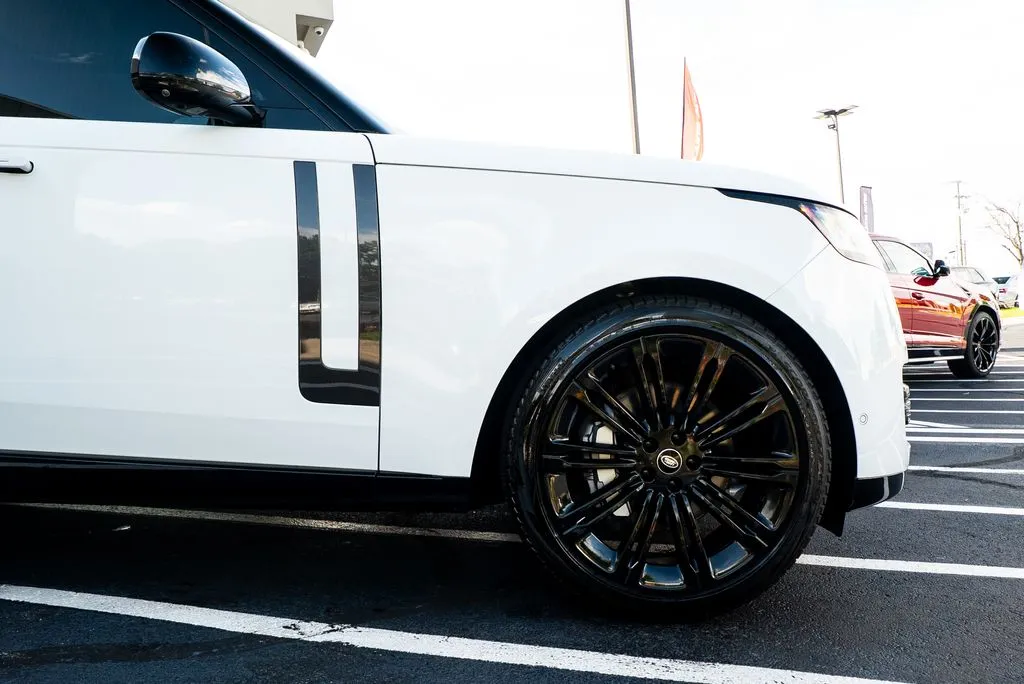 Land Rover Range Rover photo 9