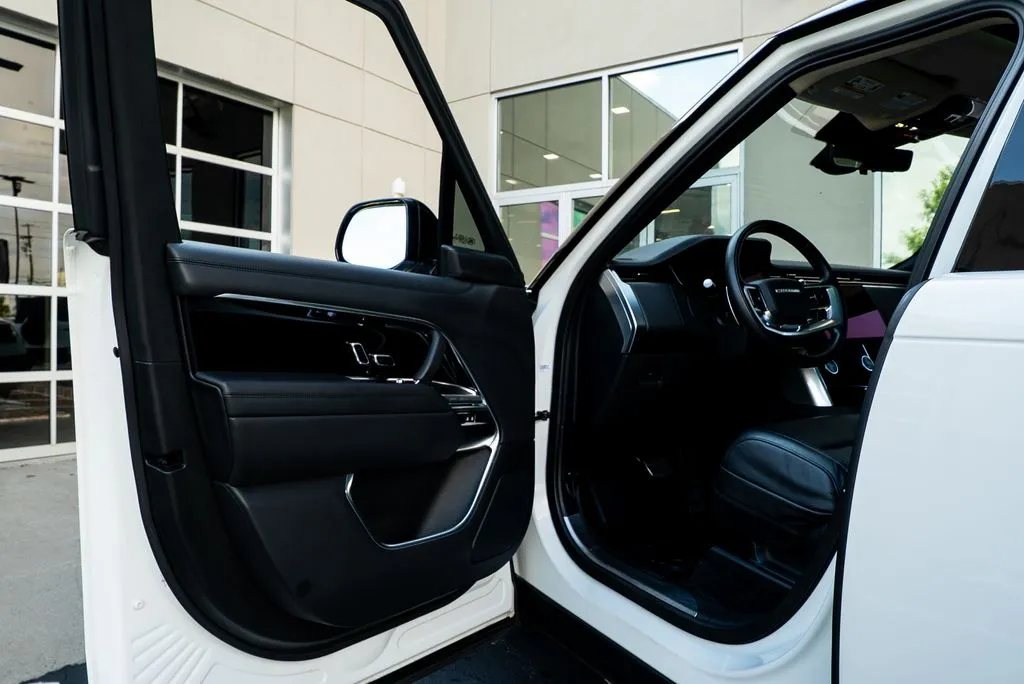 Land Rover Range Rover photo 18