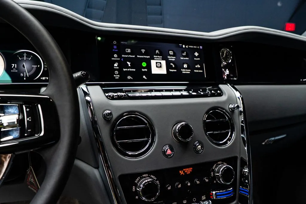 Rolls-Royce Cullinan photo 49