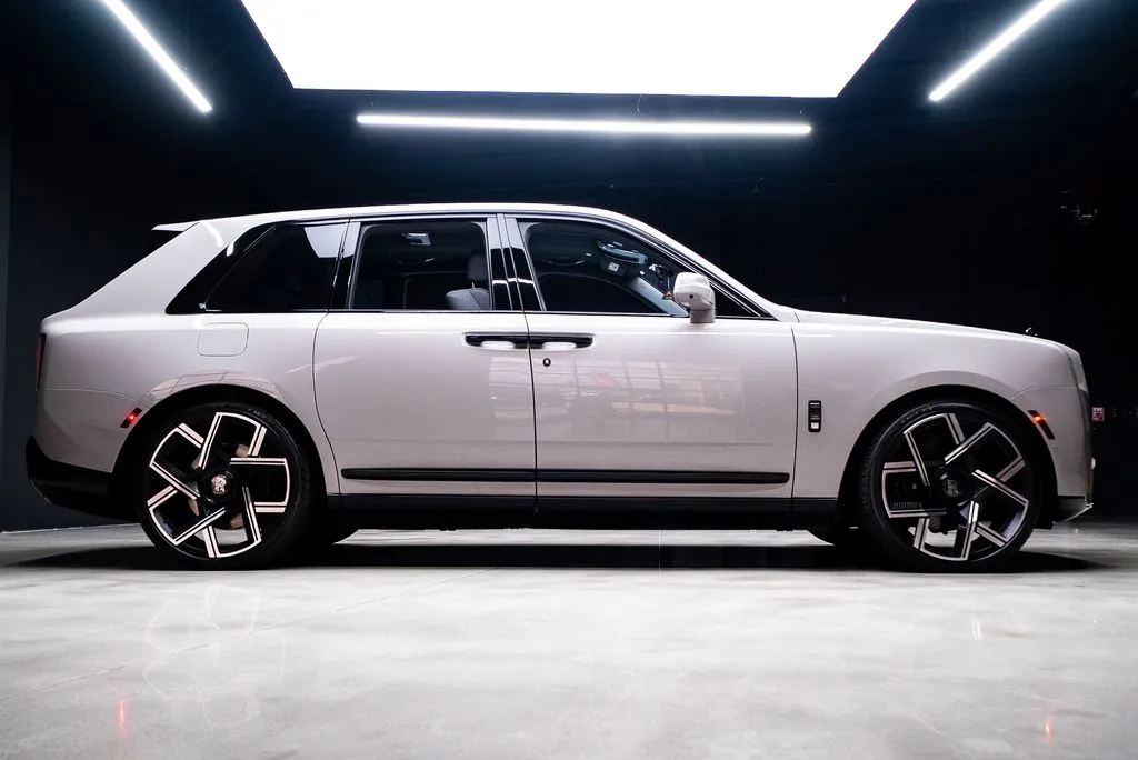 Rolls-Royce Cullinan photo 14